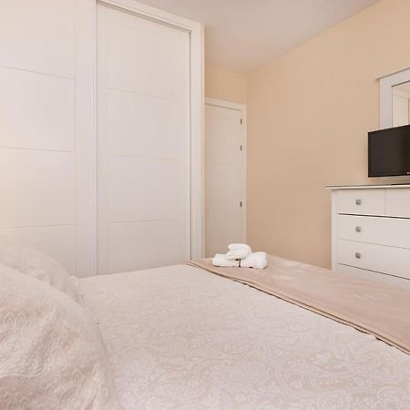 Bhost - The King Apartment ฟูเอนฮิโรลา ภายนอก รูปภาพ