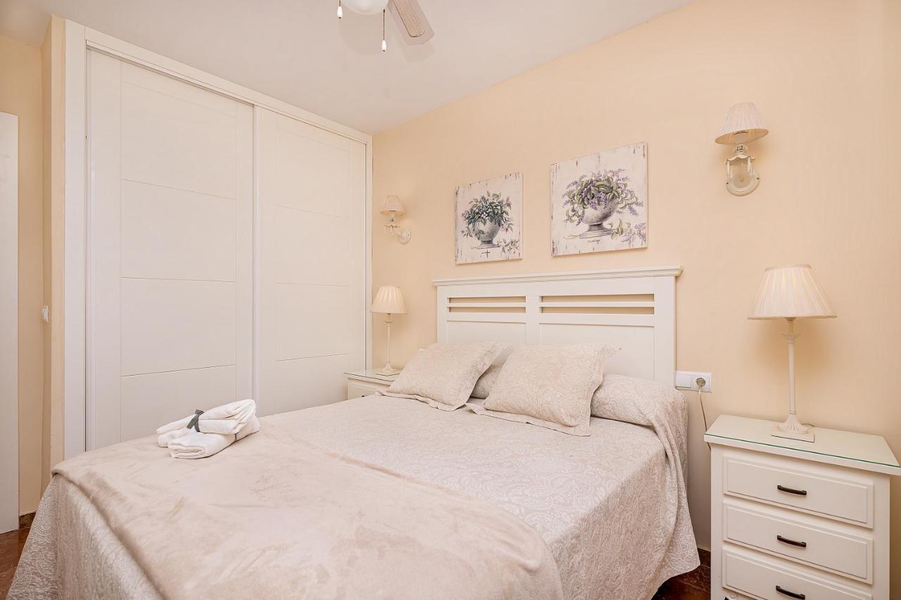 Bhost - The King Apartment ฟูเอนฮิโรลา ภายนอก รูปภาพ