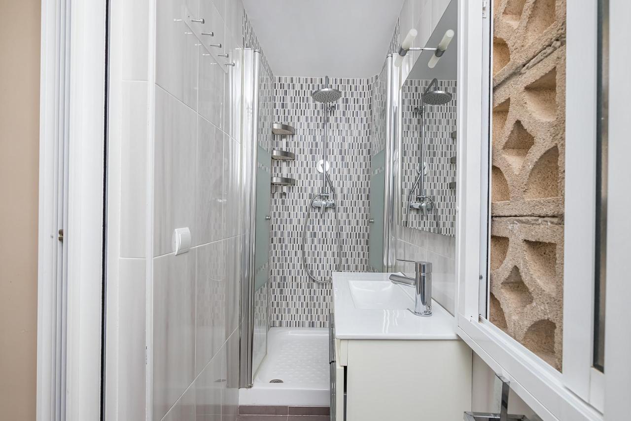 Bhost - The King Apartment ฟูเอนฮิโรลา ภายนอก รูปภาพ